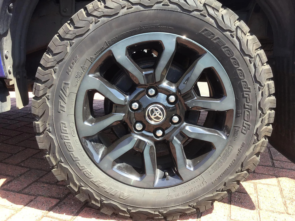 Toyota HILUX 2023 73 Brand Black #18