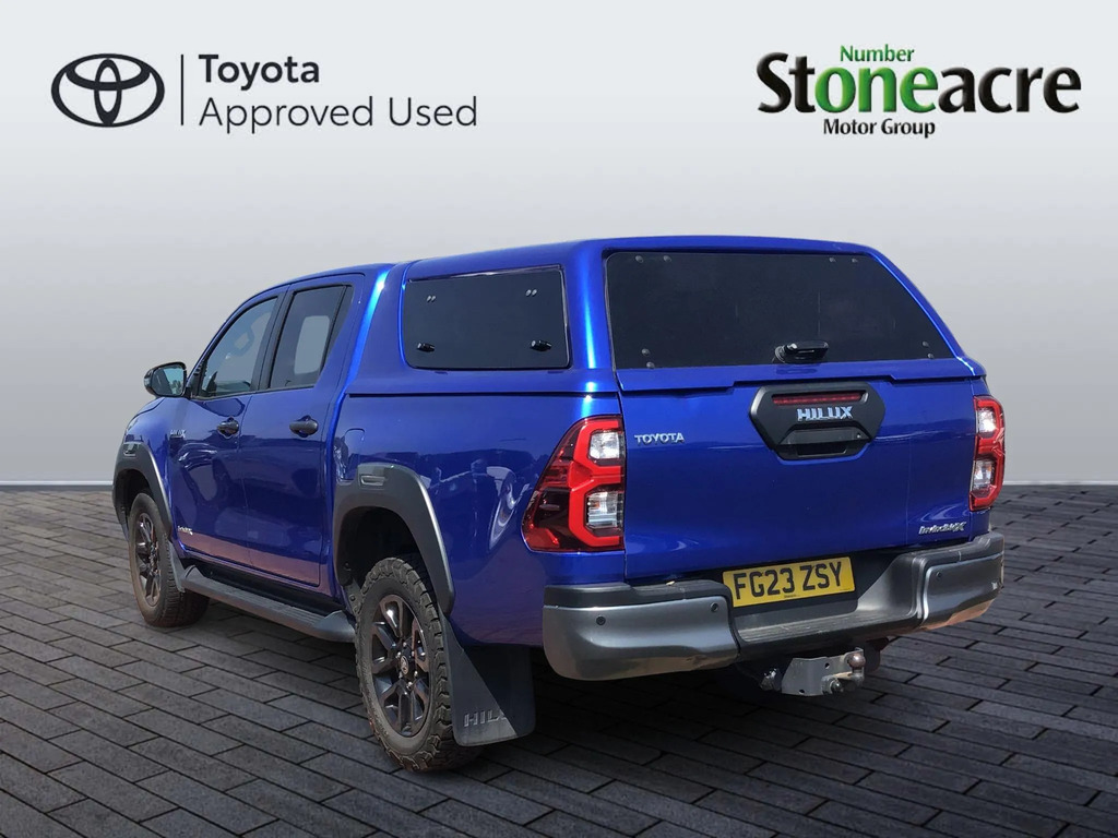 Toyota HILUX Invincible X Dcab Pick Up 2.8 D-4d Blue #4