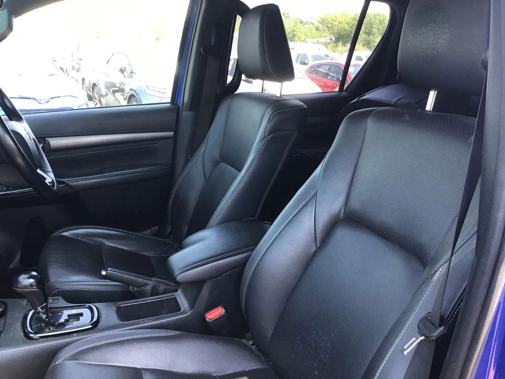 Toyota HILUX 2023 73 Brand Black #13