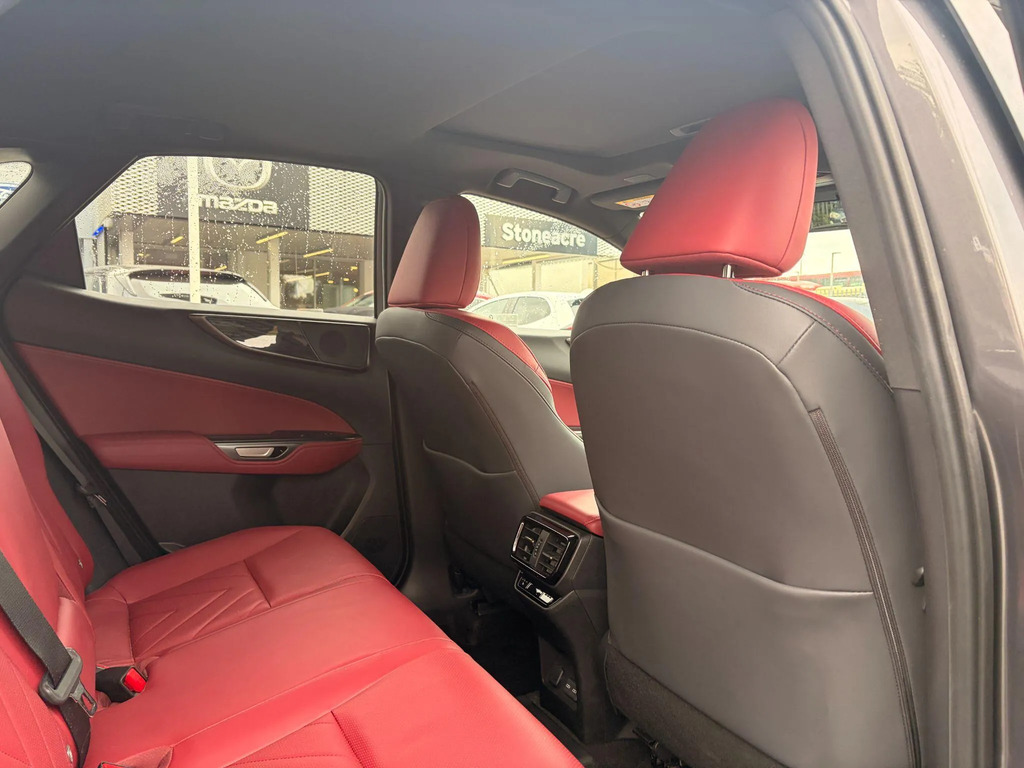 Lexus NX 350H 2.5 F-sport E-cvt Takumi Packsunroof Black #10