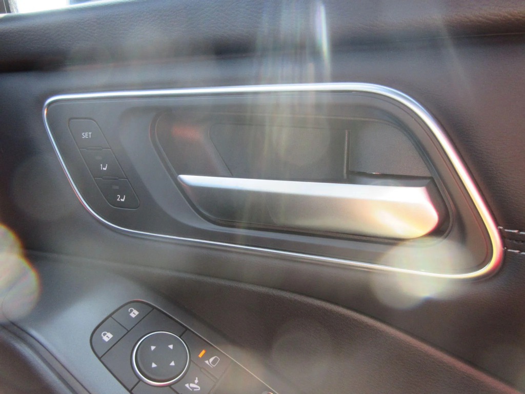 Nissan Qashqai 1.5 E-power N-connecta Glass Roof Black #21