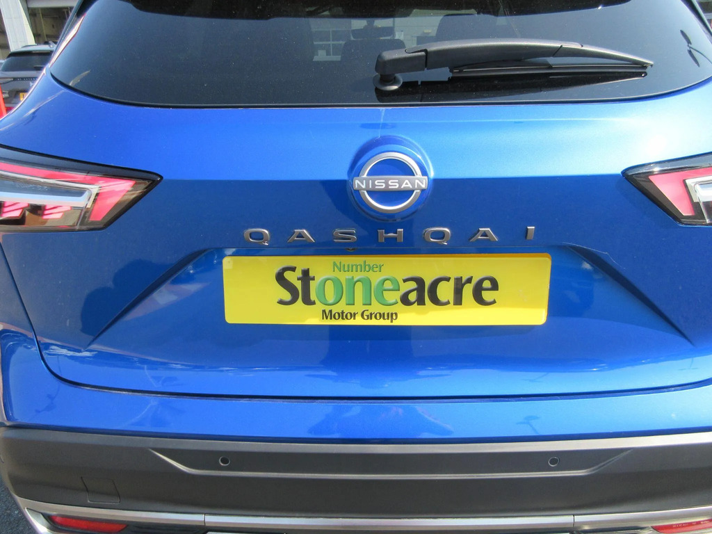 Nissan Qashqai 1.5 E-power N-connecta Glass Roof Black #8