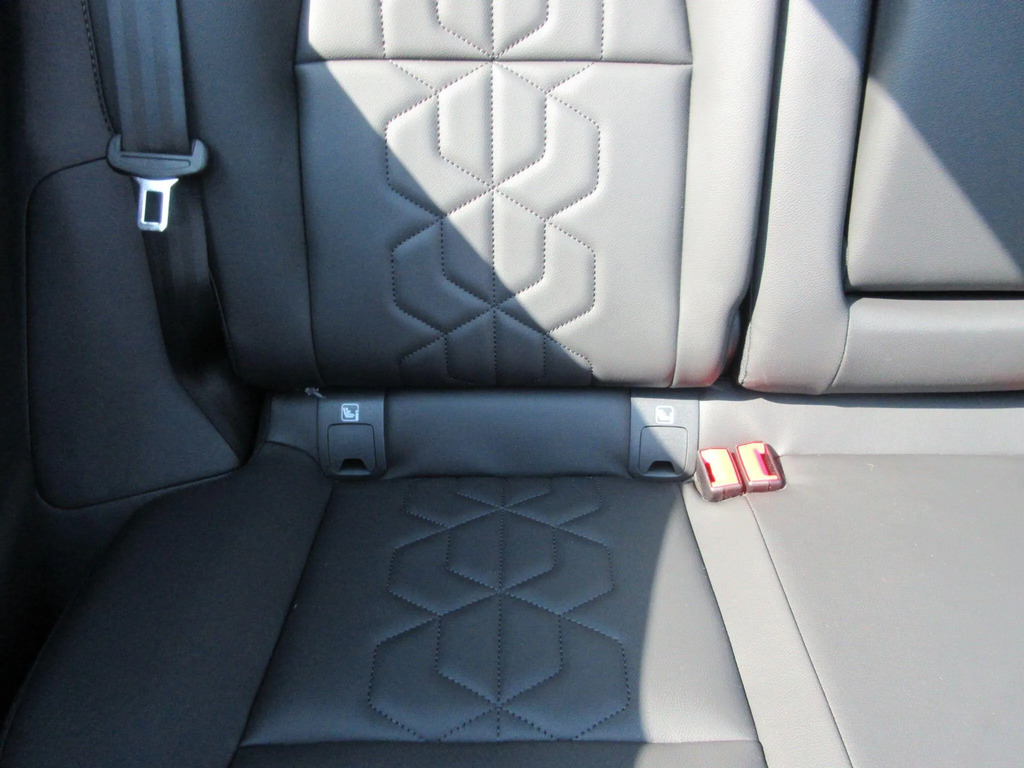 Nissan Qashqai 1.5 E-power N-connecta Glass Roof Black #20