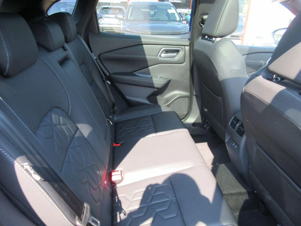 Nissan Qashqai 1.5 E-power N-connecta Glass Roof Black #13