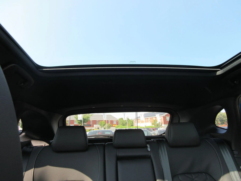 Nissan Qashqai 1.5 E-power N-connecta Glass Roof Black #18