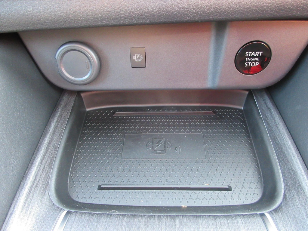 Nissan Qashqai 1.5 E-power N-connecta Glass Roof Black #31