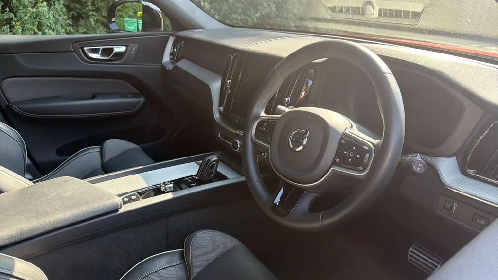 Volvo XC60 R-design, B5 Mild Hybrid #4