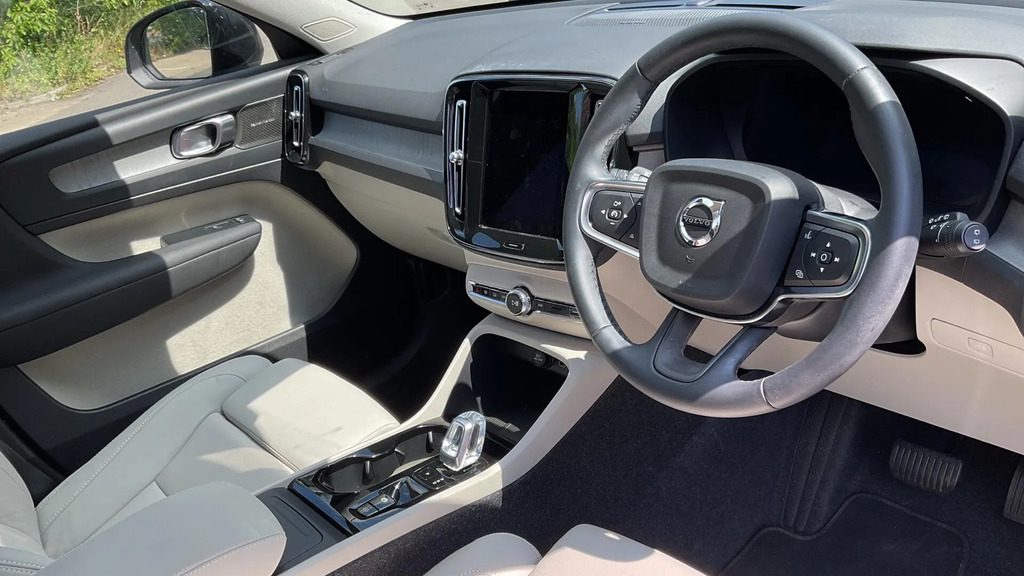 Volvo XC40 2.0 B4 Mhev Ultra Dark Dct Euro 6 Ss OY75LGW #4