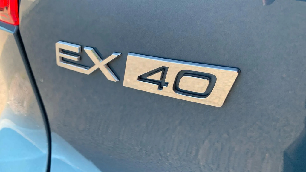 Volvo EX40 Plus Green #35