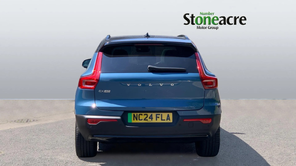 Volvo EX40 Plus Green #7