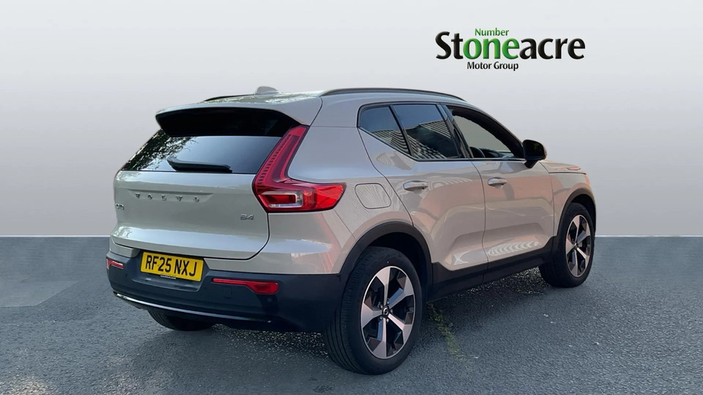 Volvo XC40 2.0 B4p Plus Dark  #2