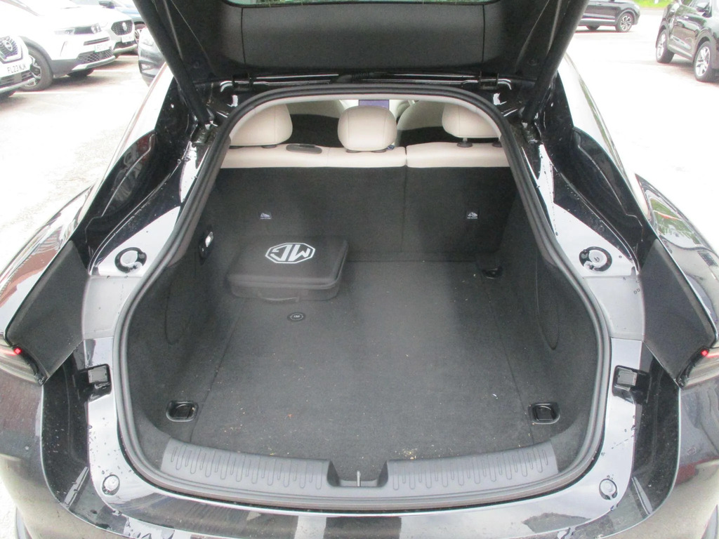 MG IM5 75Kwh Standard Range Saloon 295 Grey #12