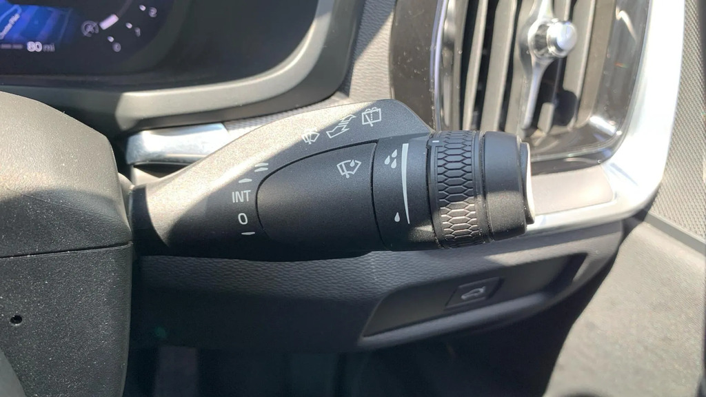 Volvo V60 2L Core Black #21