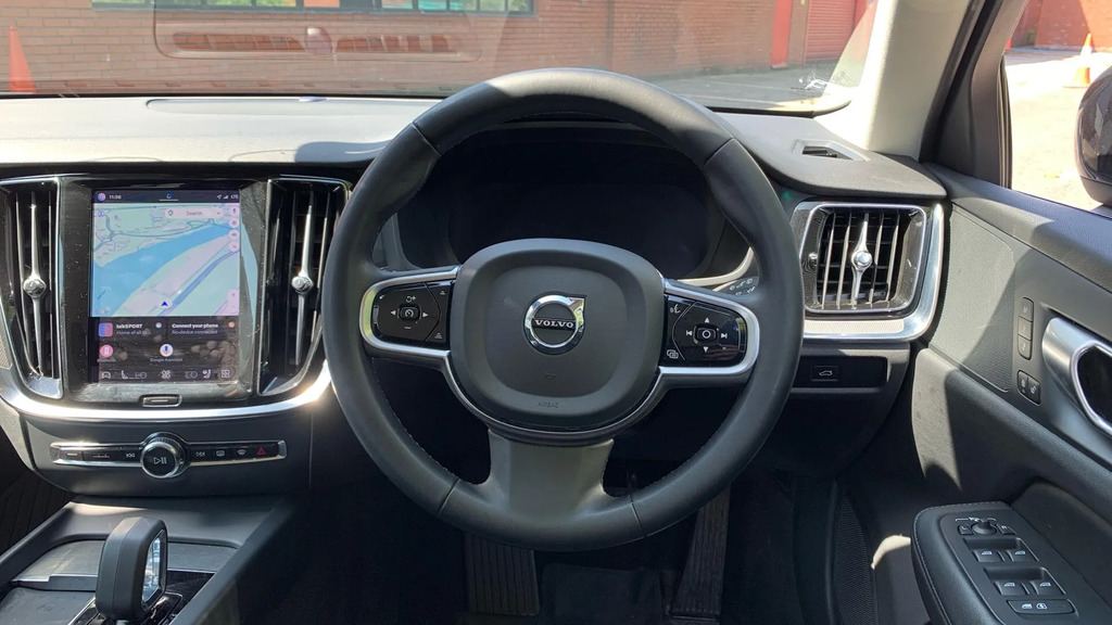 Volvo V60 2L Core Black #10