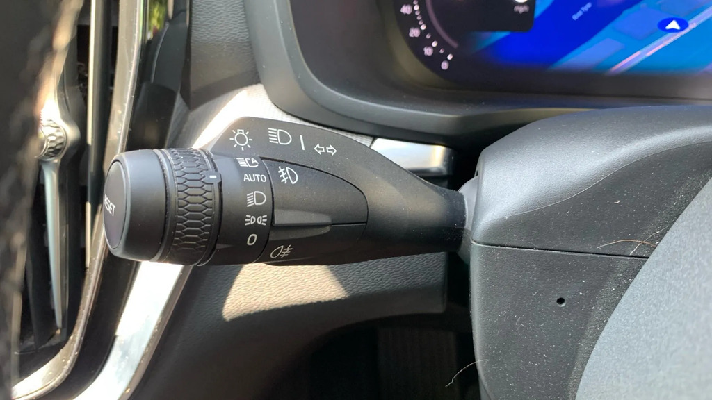 Volvo V60 2L Core Black #18