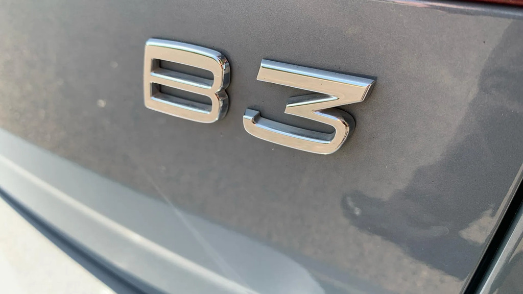 Volvo V60 2L Core Black #36