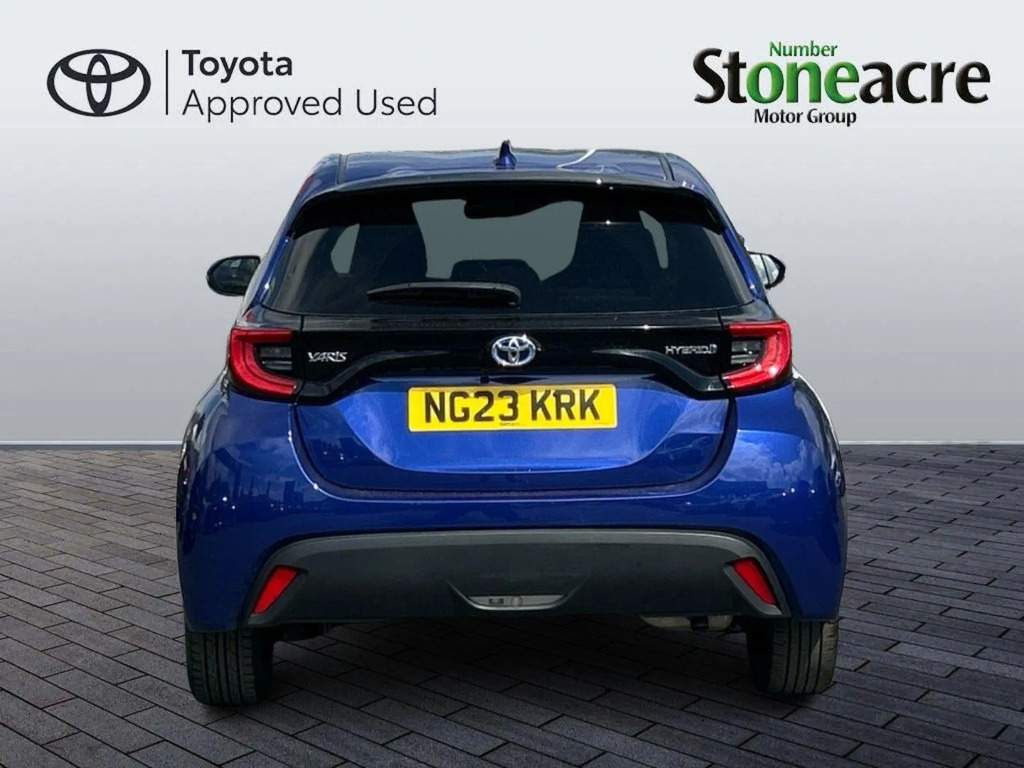Toyota Yaris 1.5 Hybrid Design Cvt NG23KRK #4