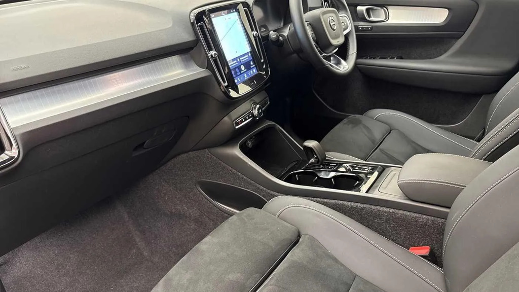 Volvo XC40 2.0 B4p Plus Dark #6