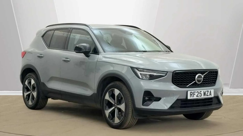 Volvo XC40 2.0 B4p Plus Dark