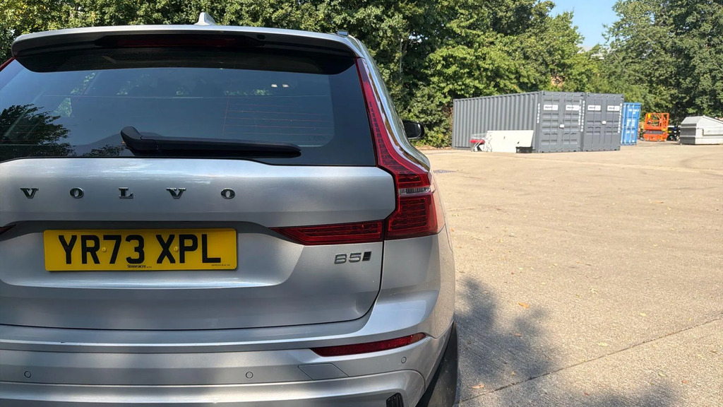 Volvo XC60 Plus Dark B5 250 Hp  #4