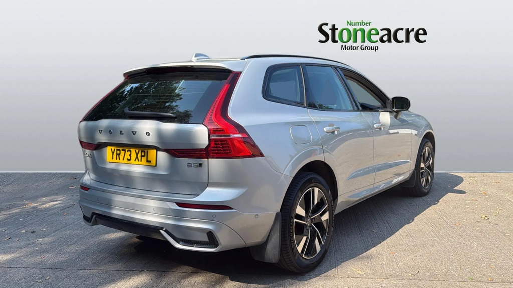 Volvo XC60 Plus Dark B5 250 Hp YR73XPL #2