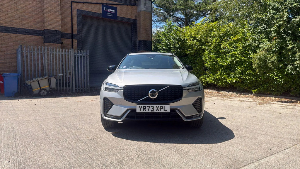 Volvo XC60 Plus Dark B5 250 Hp  #2