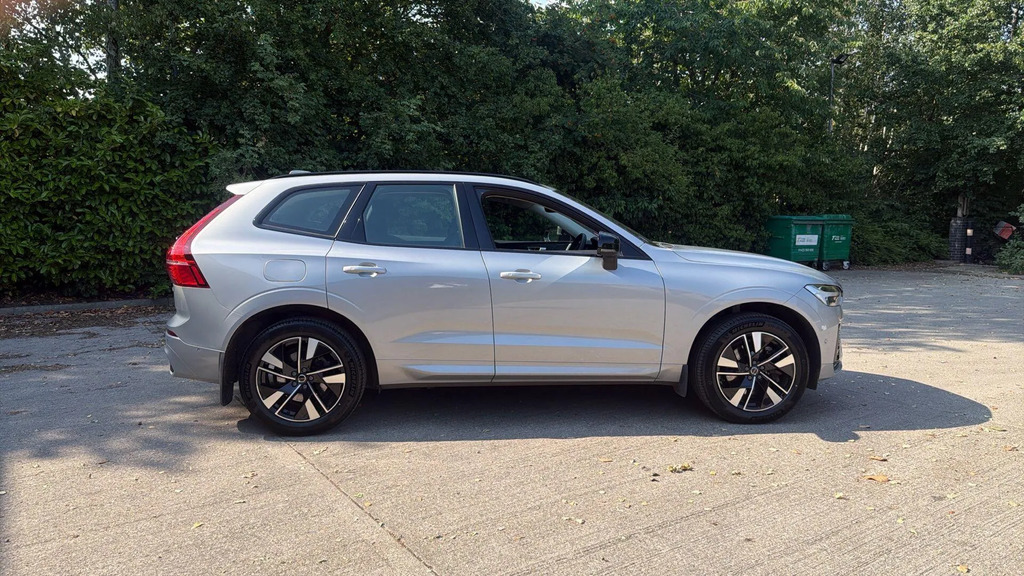 Volvo XC60 Plus Dark B5 250 Hp  #6