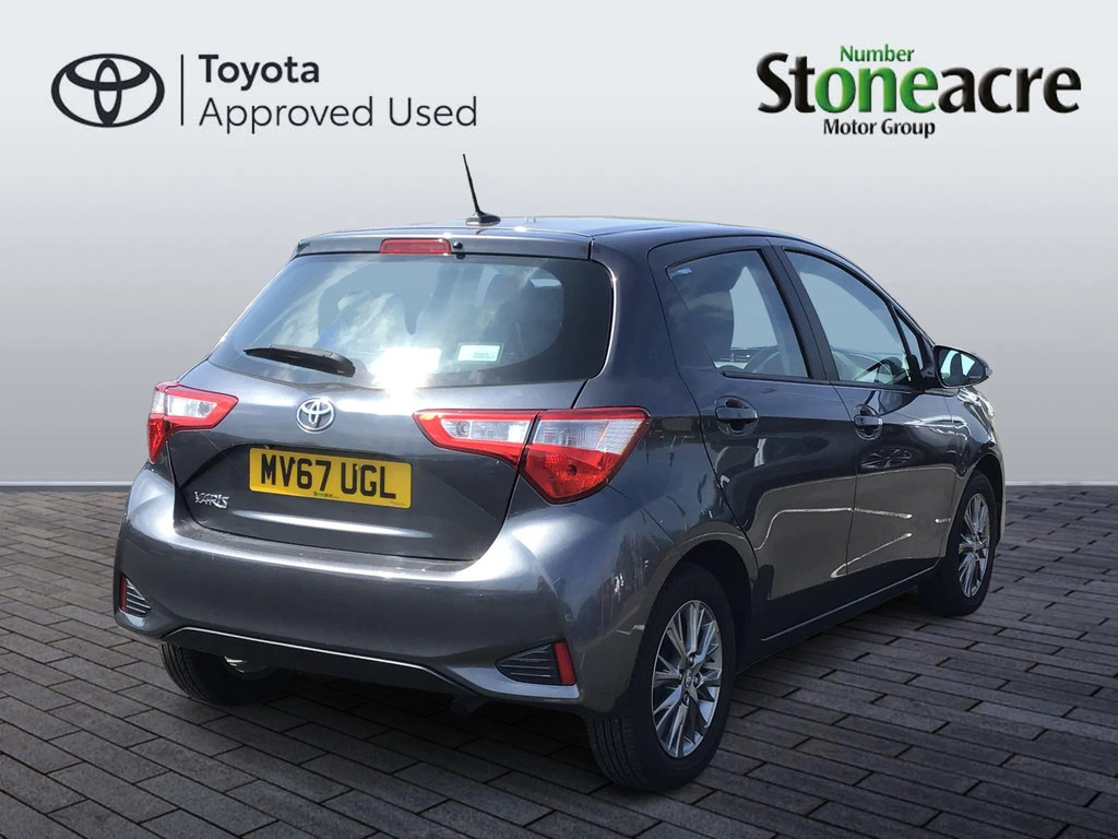 Toyota Yaris 1.5 Vvt-i Icon  #2