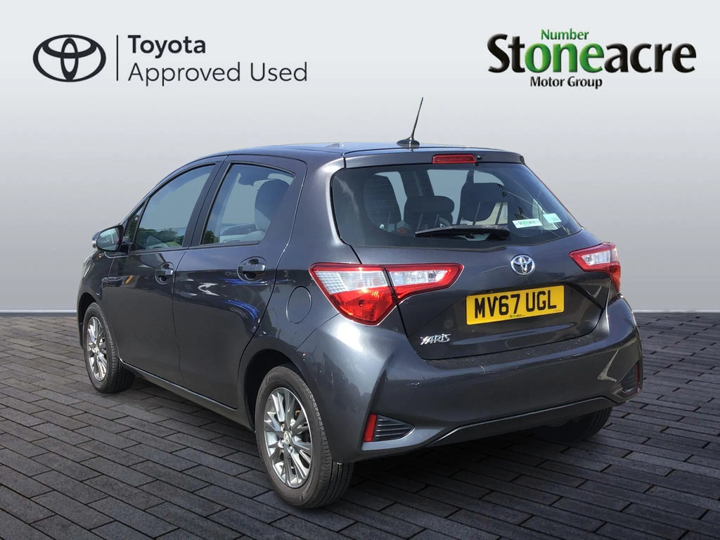 Toyota Yaris 1.5 Vvt-i Icon  #4