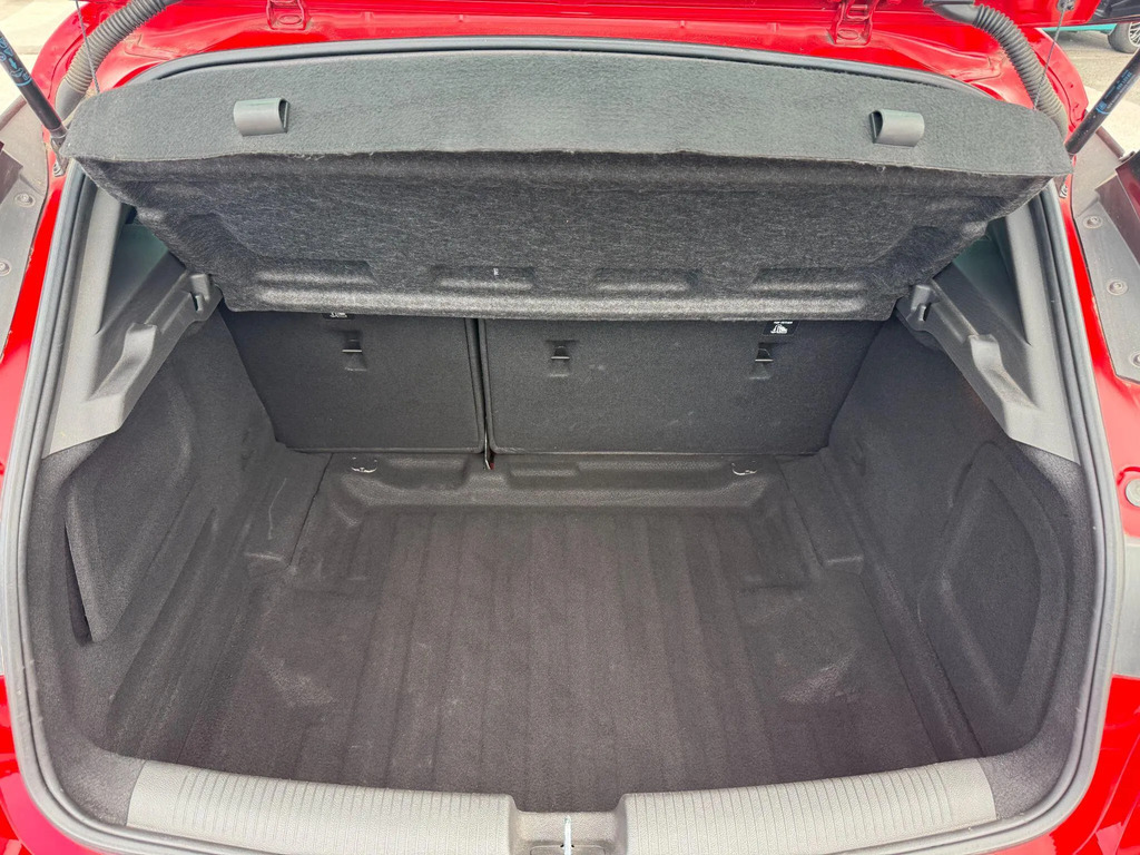 Vauxhall Astra Hatchback White #12