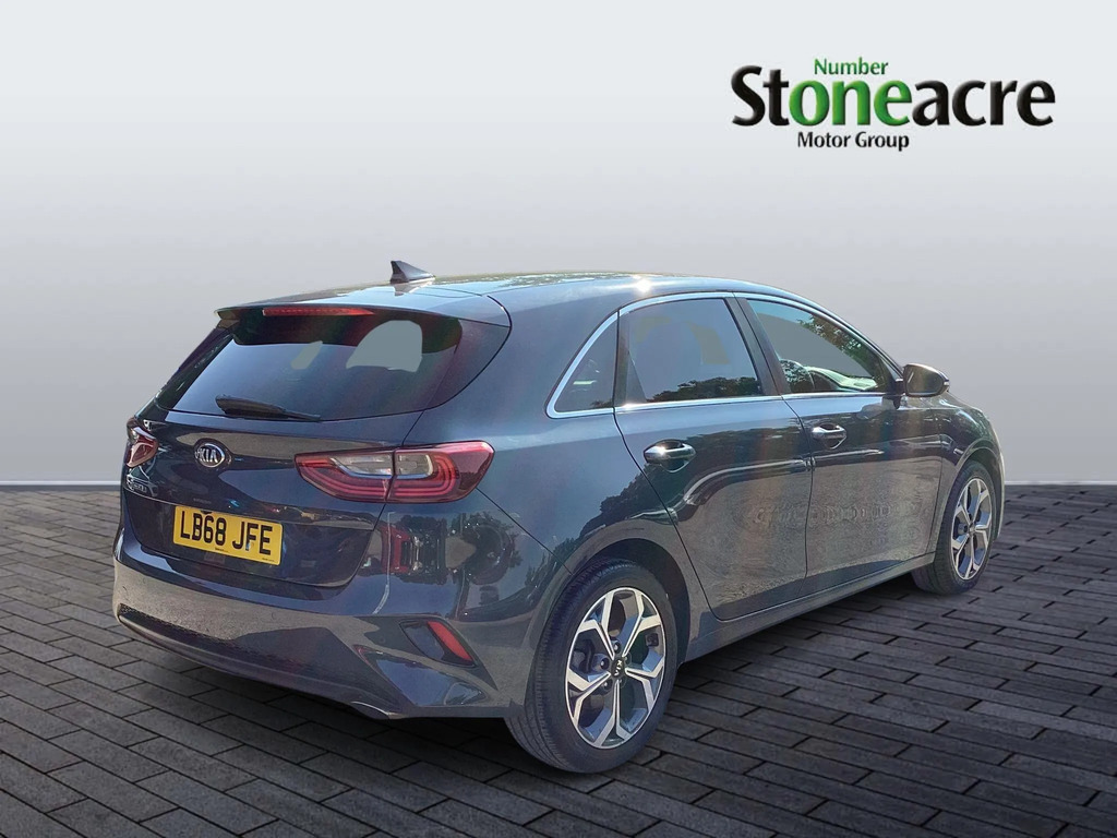 Kia Ceed Black #8