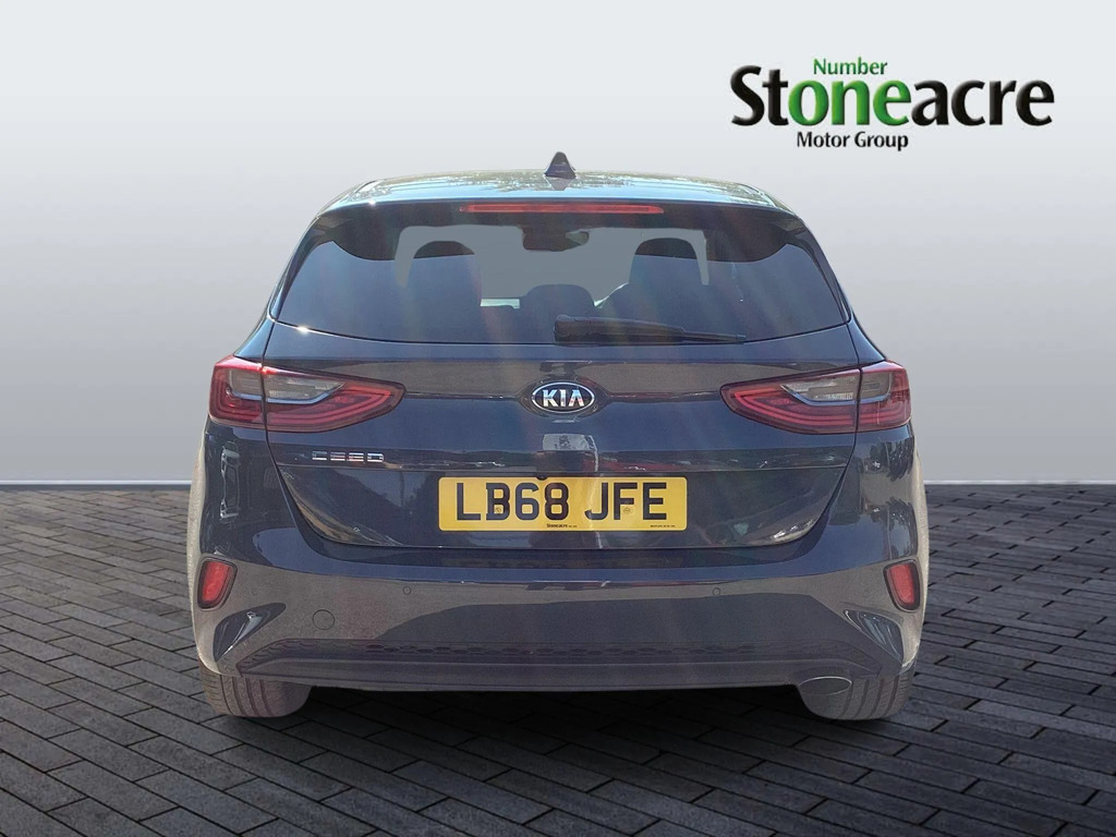 Kia Ceed Black #7