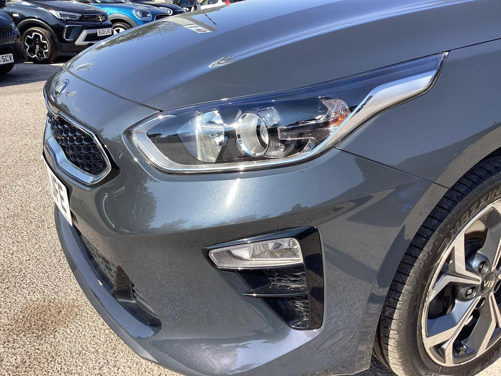 Kia Ceed Black #10