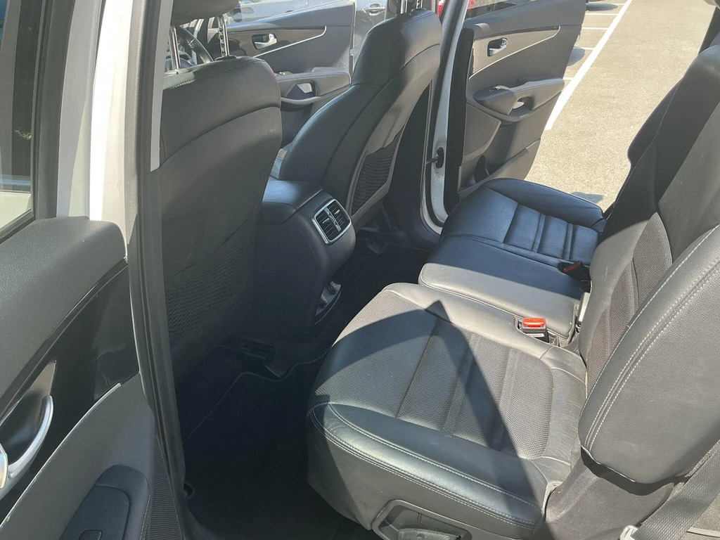 Kia Sorento Silver #15
