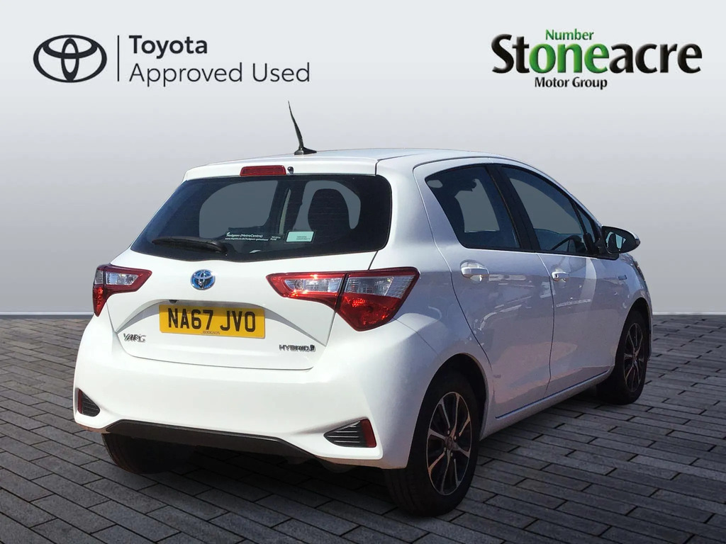Toyota Yaris 1.5 Vvt-h Icon Tech Hatchback Hybrid E-  #2