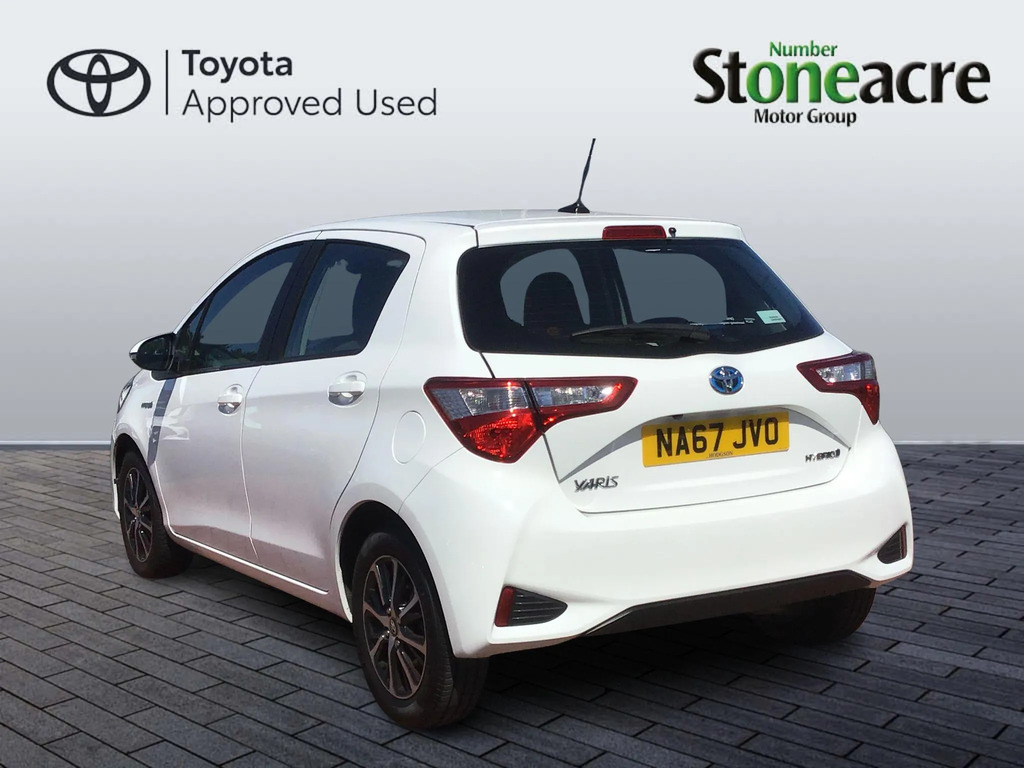 Toyota Yaris 1.5 Vvt-h Icon Tech Hatchback Hybrid E-  #4