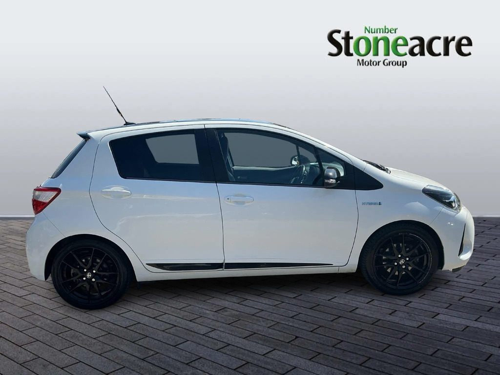 Toyota Yaris 1.5 Hybrid Gr-sport Cvt  #2