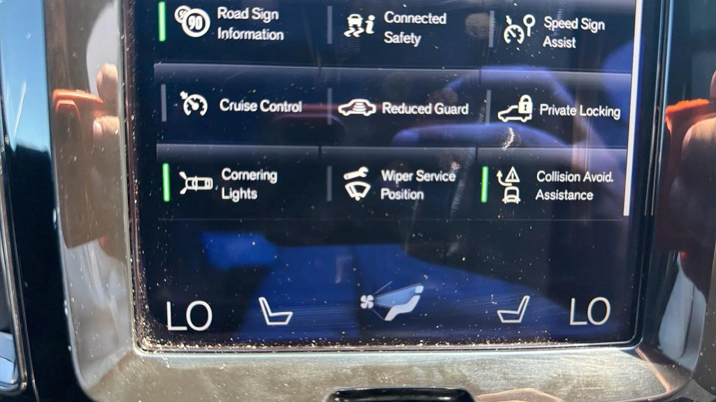 Volvo XC60 Se Nav Red #22