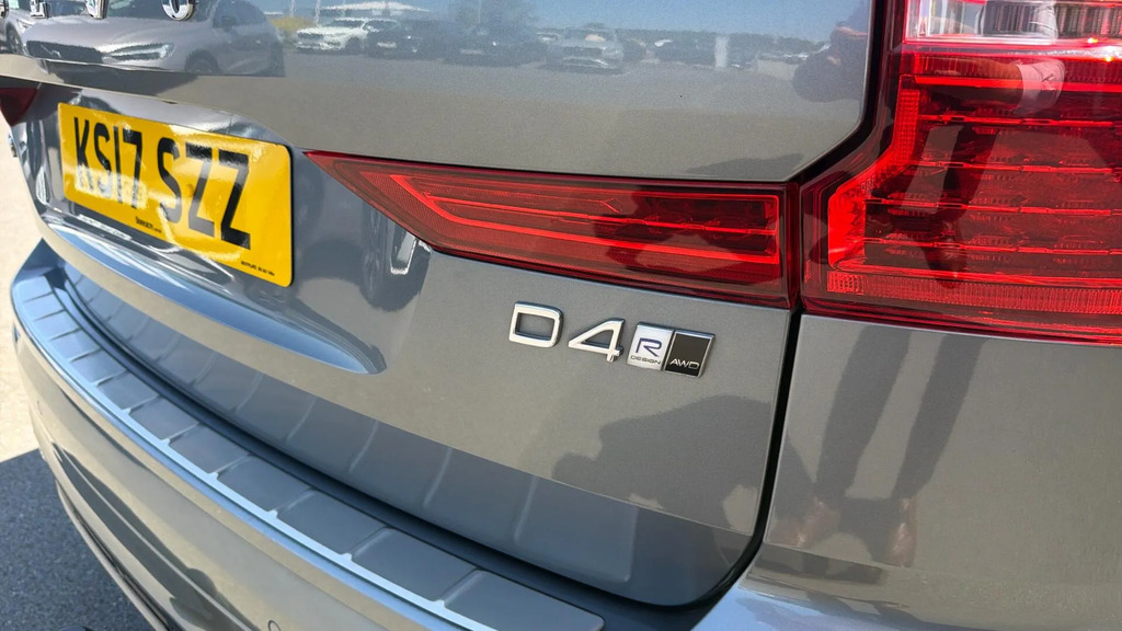 Volvo XC60 Se Nav Red #26