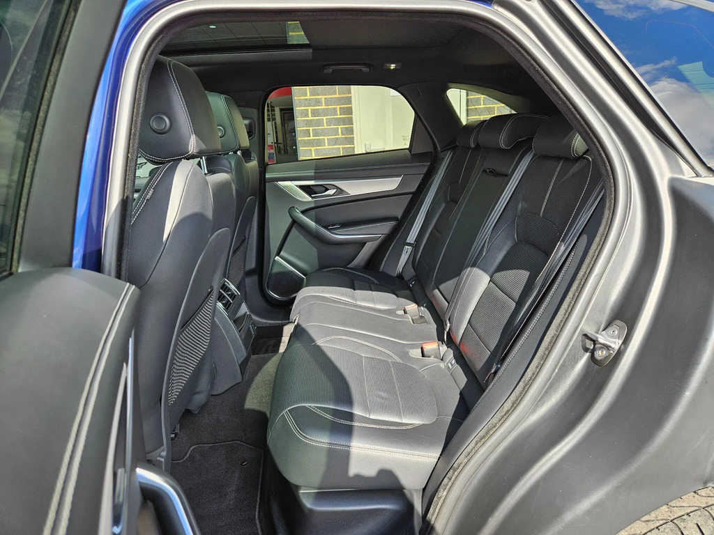Jaguar F-Pace R-dynamic S Blue #19
