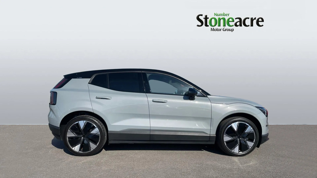 Volvo EX30 Single Motor Extended Range 69Kwh Ultra #3