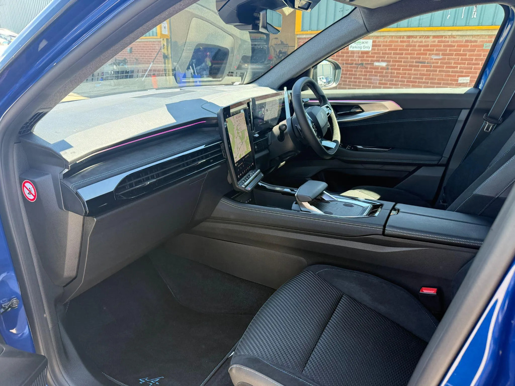 Renault Austral E-tech Iconic Esprit Alpine Black #37