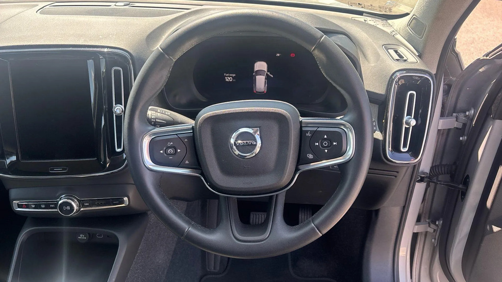 Volvo XC40 2.0 B3p Plus Dark #5