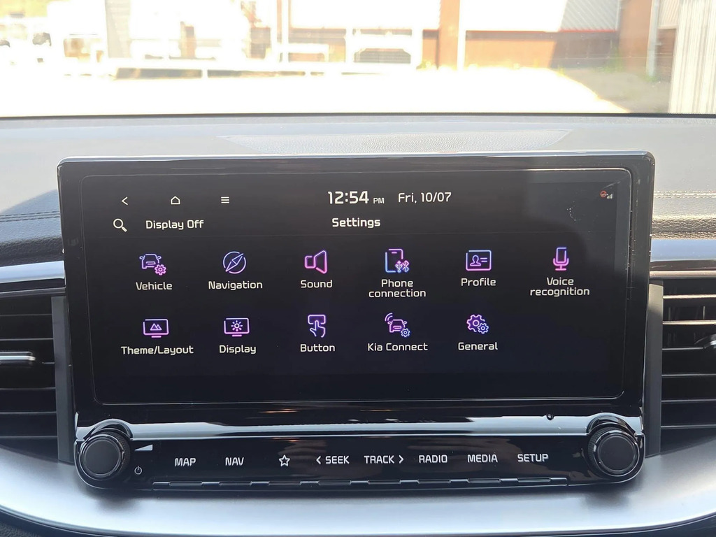 Kia Xceed Hatchback White #30