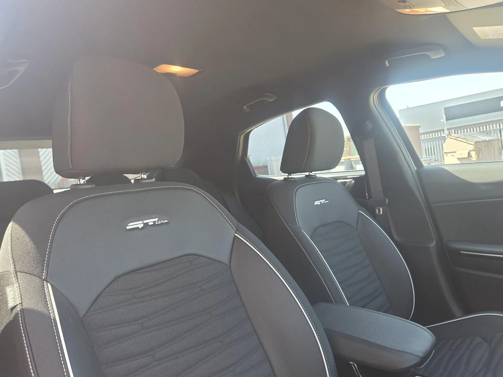 Kia Xceed Hatchback White #15
