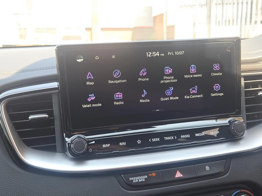 Kia Xceed Hatchback White #36