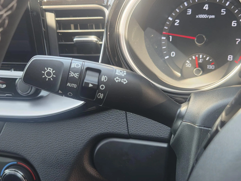 Kia Xceed Hatchback White #22