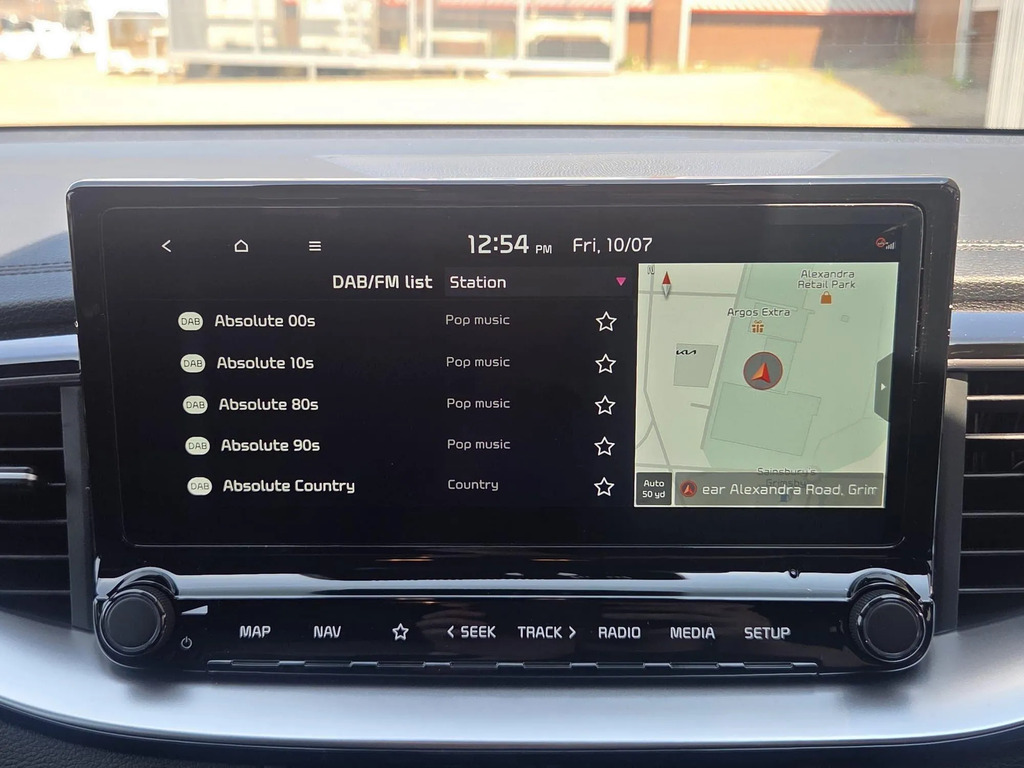 Kia Xceed Hatchback White #32