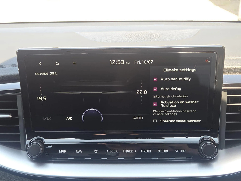 Kia Xceed Hatchback White #31