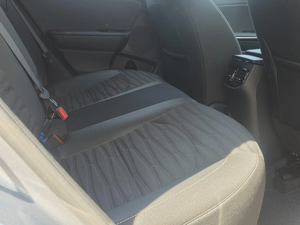 Kia Xceed Hatchback White #10
